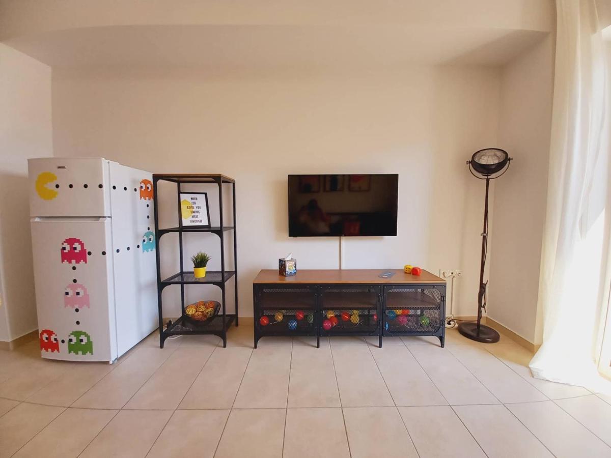 Popart -Spacious 3Rdfl 1Bdr W/Balcony/View Apartment Athens Luaran gambar